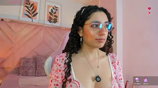 DemiJones_ Adlı Modelin Canlı XXX Sohbeti