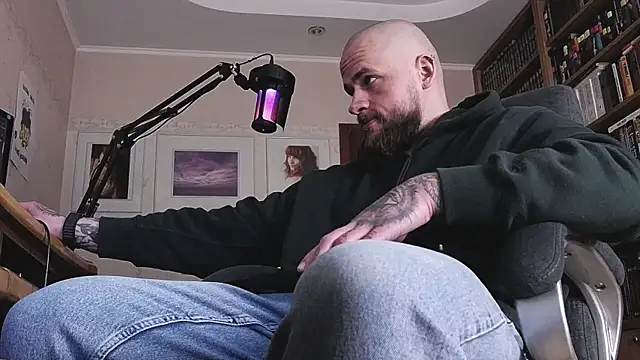 FindomJason: онлайн-секс-чат