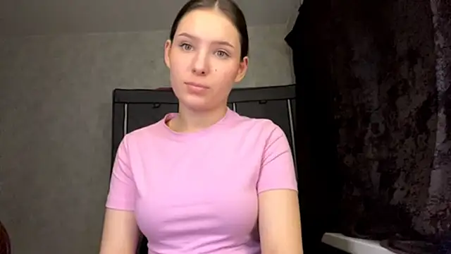 FoxieFlare's Live XXX Chat