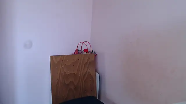 Lantti_Irres' Live XXX Chat