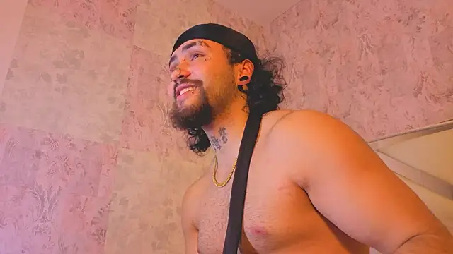 Benny_and_Mark Chat XXX in diretta