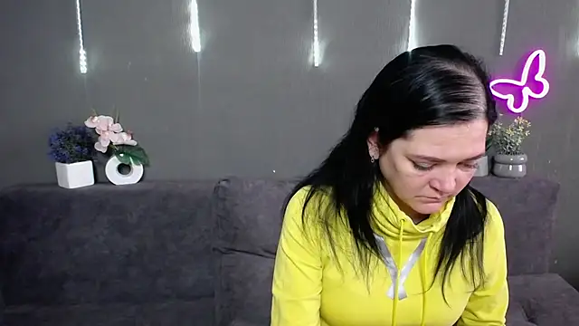 XXX chat uživo modela LauraFinn