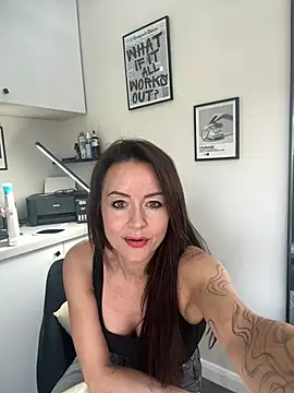 skarletthorne: онлайн-секс-чат