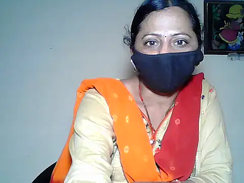 Sexy_Sandhya03 即時 XXX 聊天