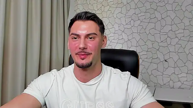 ClintMastersのライブXXXチャット