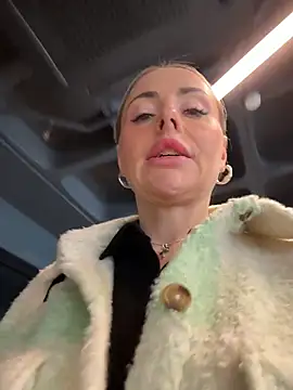 EmaSalis Chat XXX in diretta