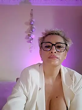 Chat +18 de LunaBlaise ao vivo