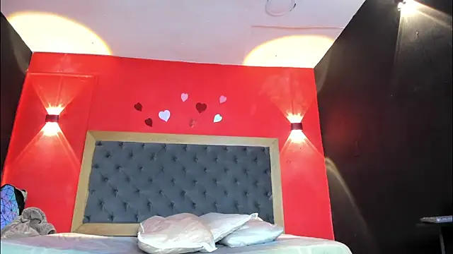 YayaHilton's Webcam Show