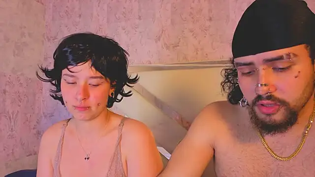 Benny_and_Mark's Live XXX Chat