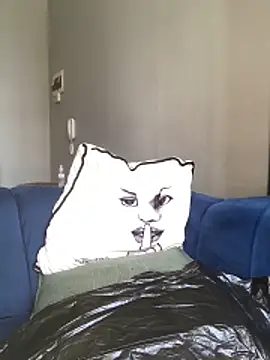 Curveysinaa Chat XXX in diretta