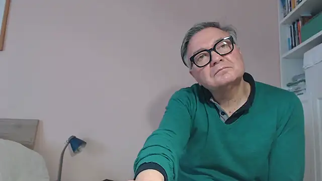 YOU6me élő XXX-chatje