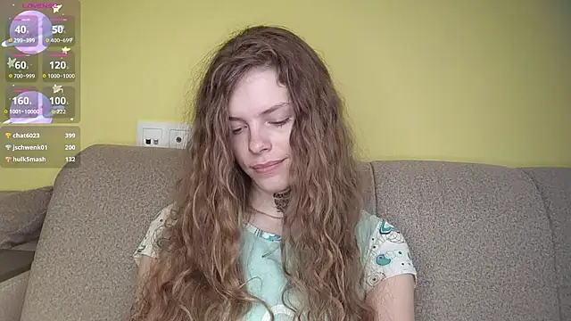 RayaNenlia's Live XXX Chat