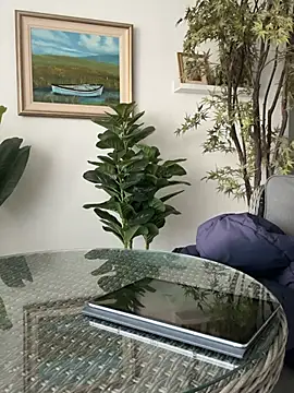 Michel_huge Chat XXX in diretta