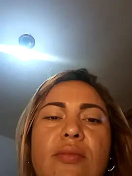 lucy_estrr Chat XXX live