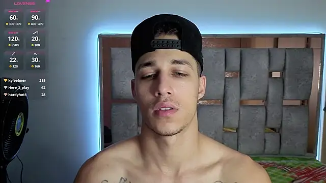 Chat XXX en directo de orionblaze69_