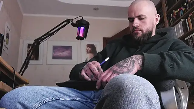 Вебкам-шоу FindomJason