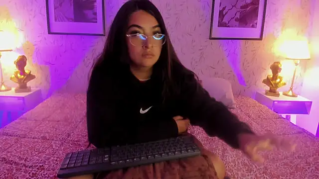 Laurent_Brm Adlı Modelin Canlı XXX Sohbeti