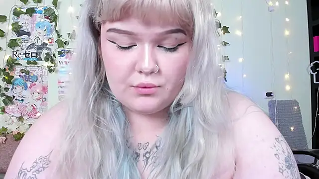 _CandyM1lky_ Chat XXX live