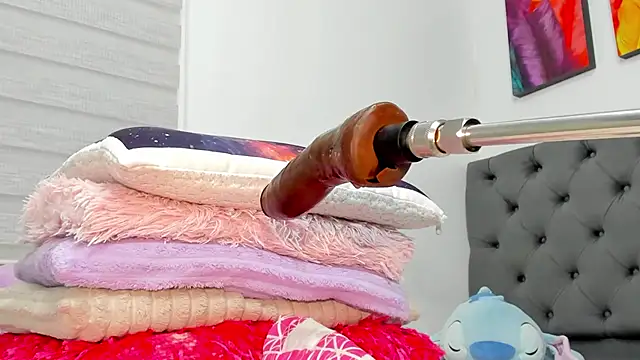 Elizabeth_18_'s Live XXX Chat