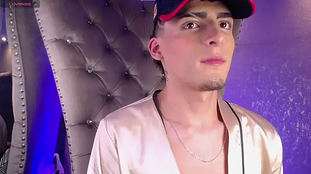 Show modela MateoMitchell na web-kameri