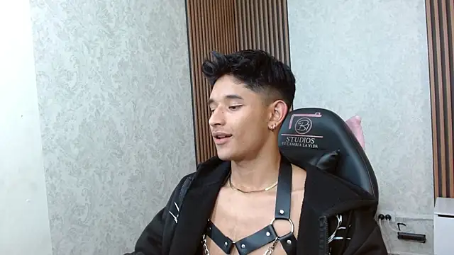 Blunt_tay Webcamshow