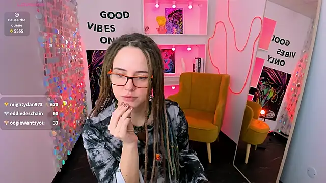 LisaFoxy_y live XXX chat