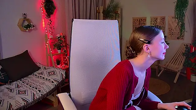 ElliFrankenweenie's Live XXX Chat