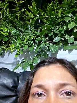 Dirty-Mature35's Live XXX Chat