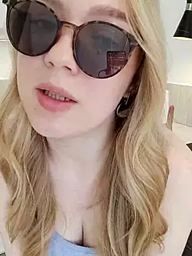 Chat XXX en directo de LittleForestELF2