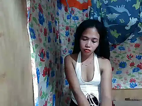 PinaySkinnyGirl Webcamshow