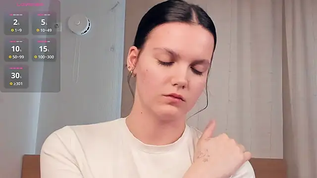 AnnettWildin's Live XXX Chat