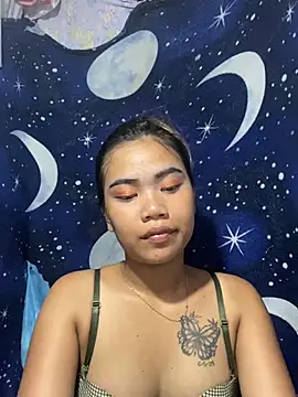 Milkytits_Yum00 Webcamshow