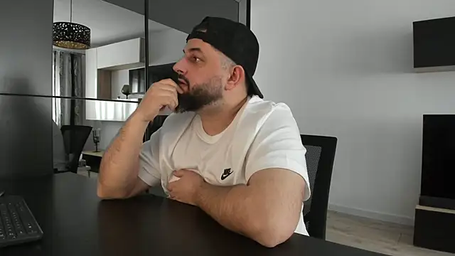 Živý XXX chat DravenPeak