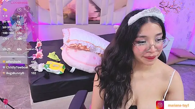 MARIANA_TAY1のライブXXXチャット