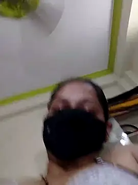 Priyanka_30's Webcam Show