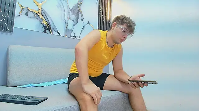 PAULO_PARKER2: διαδικτυακό σόου στην κάμερα