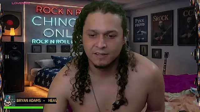 chino_roz Adlı Modelin Canlı XXX Sohbeti