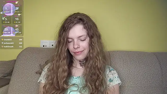 Chatroom XXX en direct de RayaNenlia