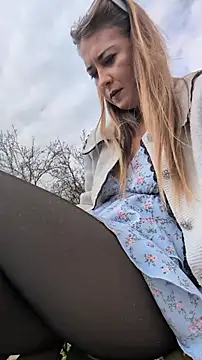 Chatroom XXX en direct de Risky_girl23_