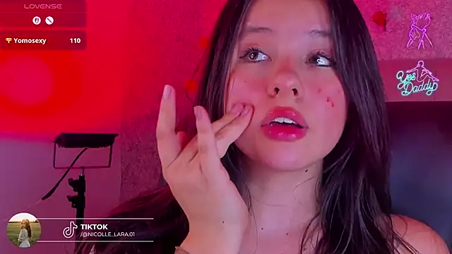 Kitty_Rose_CS 라이브 XXX 채팅