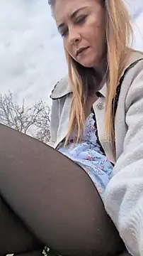 Chat +18 de Risky_girl23_ ao vivo