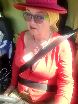 Chatroom XXX en direct de Hot-Muci