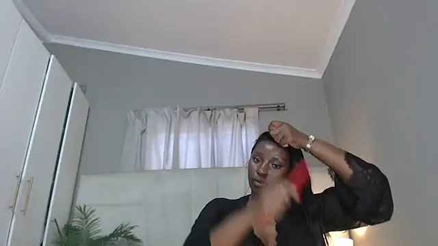 Chatroom XXX en direct de naughtyblackdolie