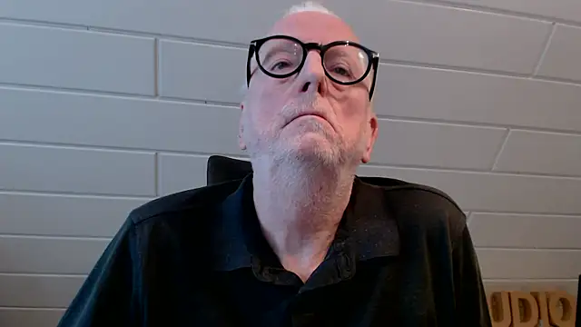 Greyhound70 Webcam Show