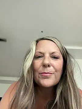 RubyInk live XXX chat