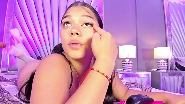 HatsaJones Adlı Modelin Canlı XXX Sohbeti