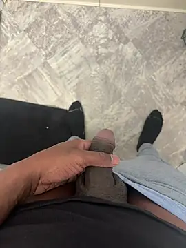 Mr_Sirthedom Adlı Modelin Canlı XXX Sohbeti