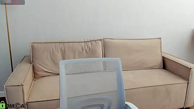 Silen_Tori's Live XXX Chat