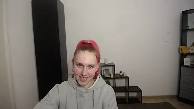 Scarlett_lil Adlı Modelin Canlı XXX Sohbeti