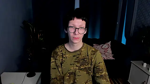 Tommy_Stars 即時 XXX 聊天